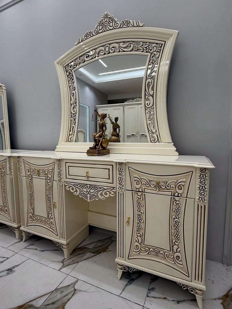 تم فتتاح  معرض الساهر  للاجهزه الكهربائيه  وغرف نوم ( واسط نعمانية شارع 13 مقابل اسواق الحاج خيون  - ***********(
