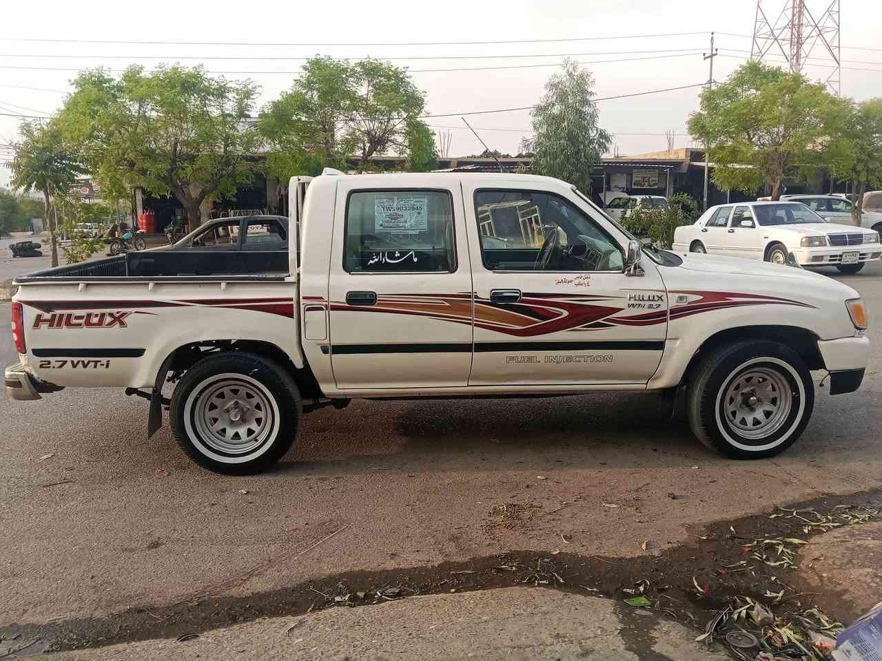ماشااللە ئەدمیراڵ نمونە جوان بەشەرتی گێرو مەکینە سەیارەکە نمونەیە لەجوانی مەنەفیست سعری ۲٤وەرەقە***********
***********
