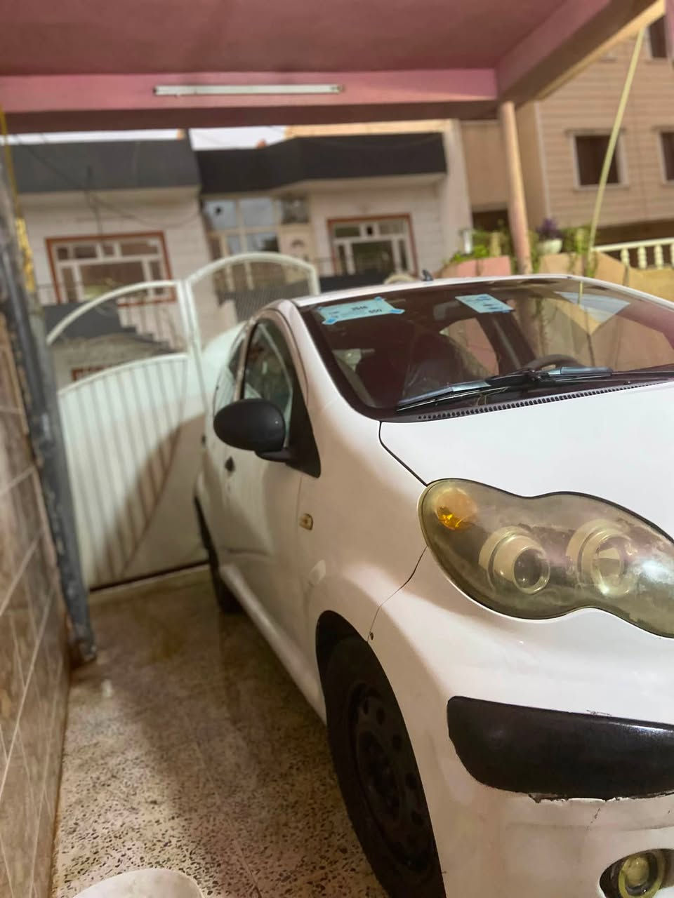 سەرەتا بە ناوی خوای گەورە byd f0 2013گێر عادی سەیارەکە بە حیزام بۆیاخ ئەی فرۆشم گێرو مەکینەو کارەبایاتی بە شەرت سەیارەکە سەنەوی کارتۆنە رەقەم بەخدادە بە شەرتی ئەوەلیات سەیارەیەکی زۆر بێمەسرەفە بۆ ١٠٠ کیلۆمەتر ٤لیتر بانزین ئەخوات نرخ ١٩ گەڵا معامەلەیەکی زۆر کەم ژم ***********
