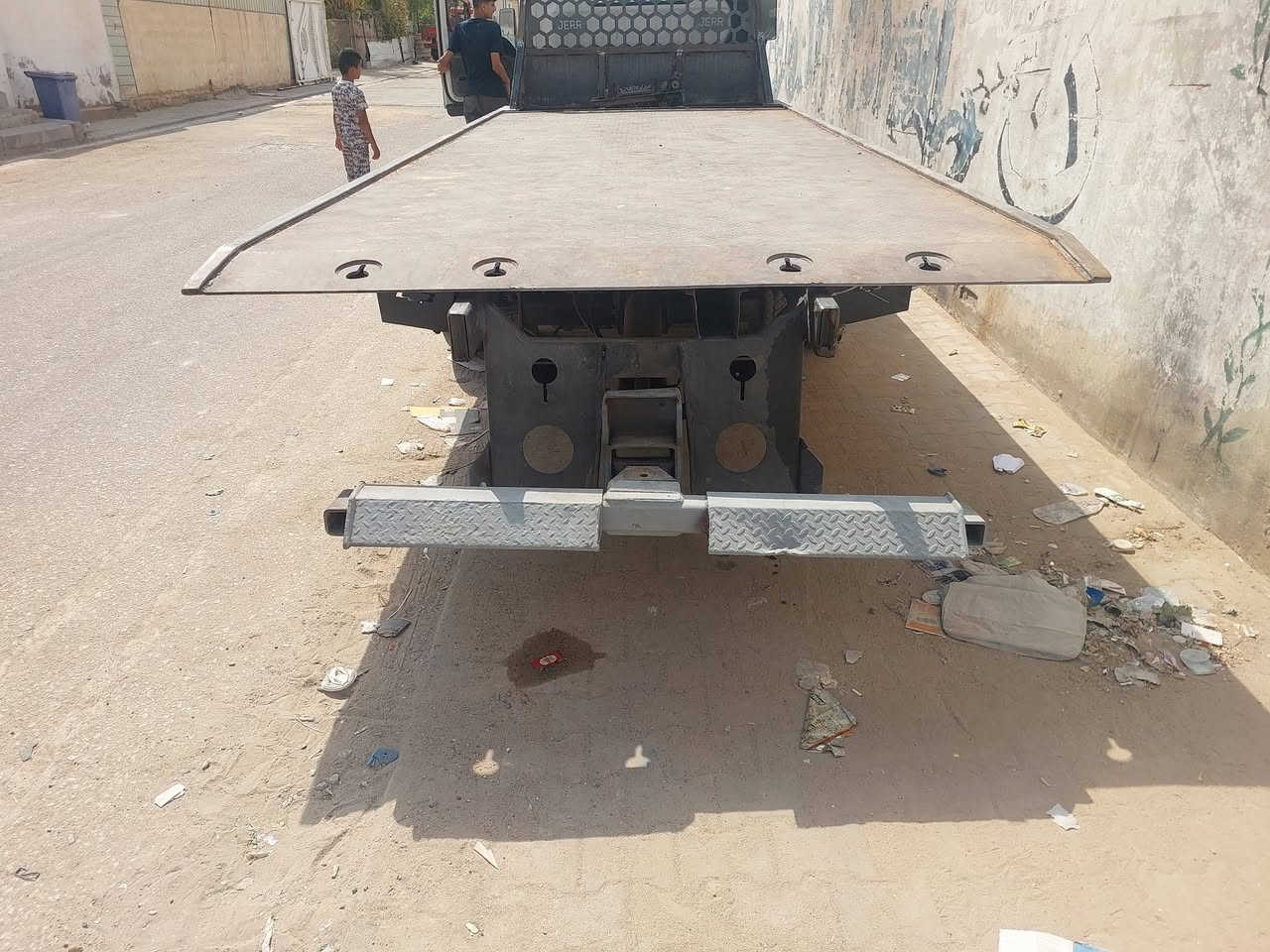 سلام عليكم ورحمة الله 
خاشوكه للبيع امريكيه طول مترين
مع ماطور امريكي سعر 20وبيها مجال شراي يتصل ***********
حيدر الحداد
