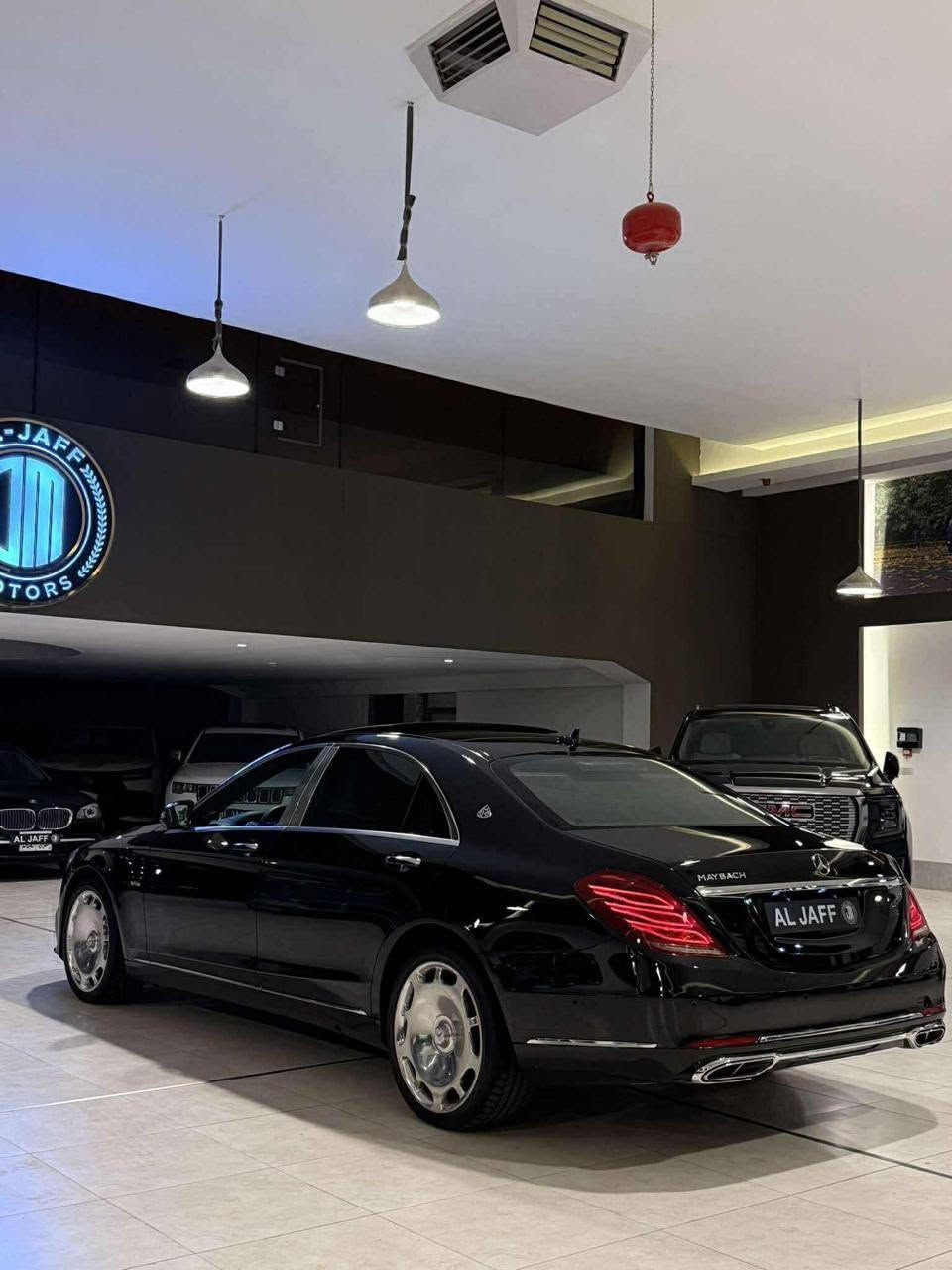 سلام عليكم 
مرسيدس S400
مديل 2014
السياره المانيه ضمان دولي 
فول مواصفات 5دكم (فصوص )
كشنات وكهرباء وميموري ومساج وداينمك ورادار وقياده إليه {اوتو بايلوت]
ونظام المحافظة على المسار ونقط عمياء ورادار خلفي و4كامرات وبصمه ولايت ذكي وجكات واوتو هولد ودبل ماوس وأبواب شفط وصندوك كهرباء و5بردات وحساسات امامي وخلفي وناظور ليلي وانو بارك
سياره مرقمه سليمانيه الجديد وكلشي بيها جاهز
مكفولة من صبغ حادث
السيارة هايبرد
ماشيه 110حقيقي
مكان سياره بغداد 
رقمي متوفر واتساب ماسنجر***********
