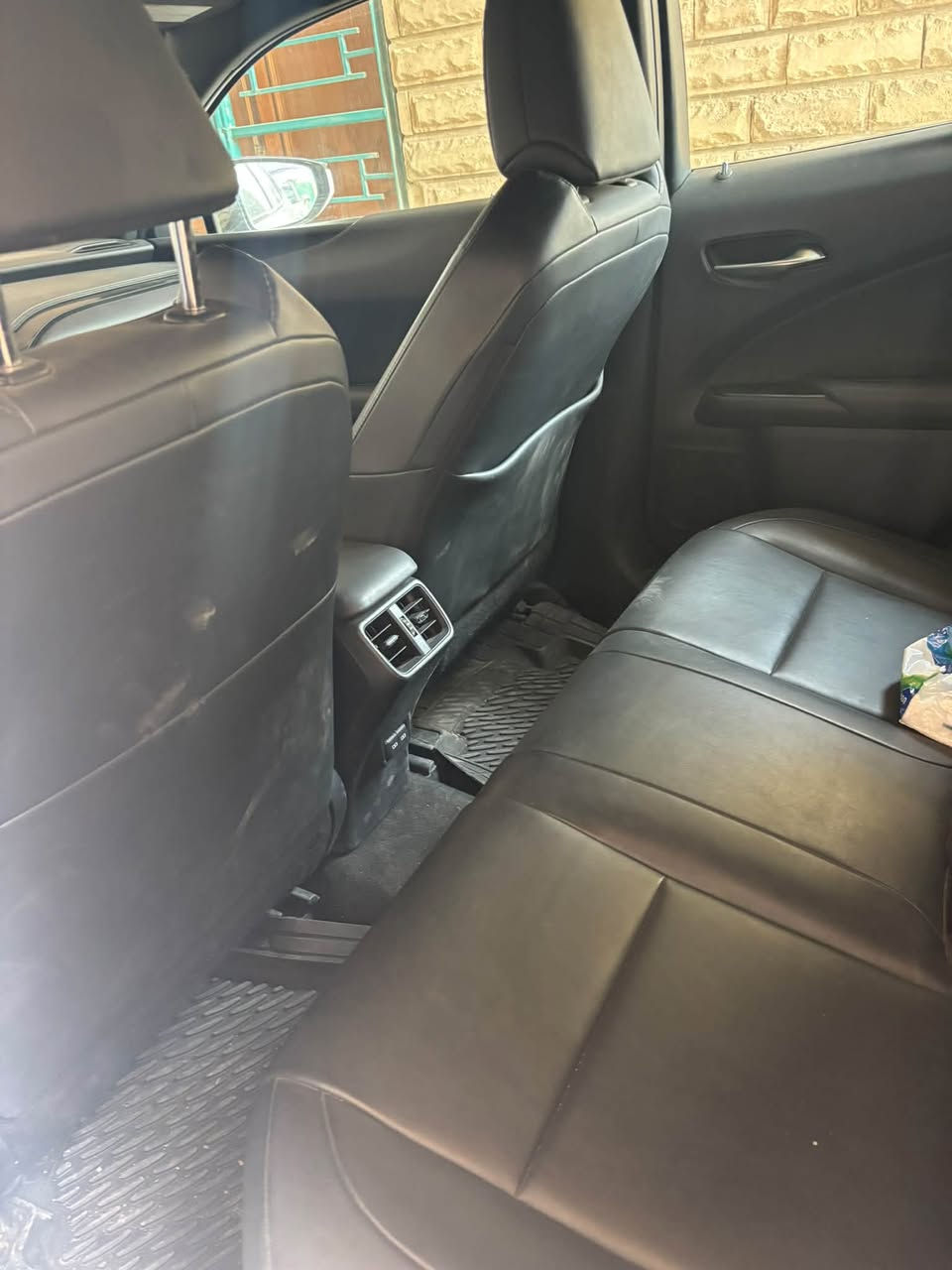 لكزس UX 250h • ٢٠٢٢ • ٤٤٦٠٠ كم