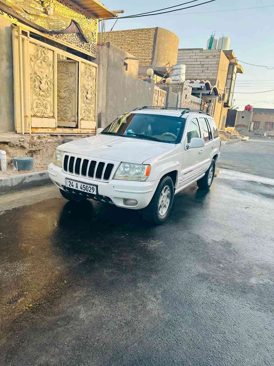 جيب شيروكي موديل 2000كير مكينه تبريد بلادي 6سلندر مكان السياره ذي قار للتواصل ***********
