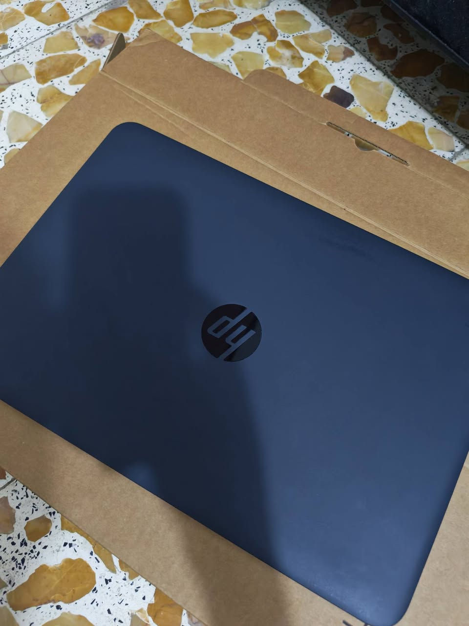 لابتوب HB للتصفح فقط المواصفات والذاكره كلهن كدامك لابتوب جديد ونضيف مكاني بغداد *********** للتواصل

