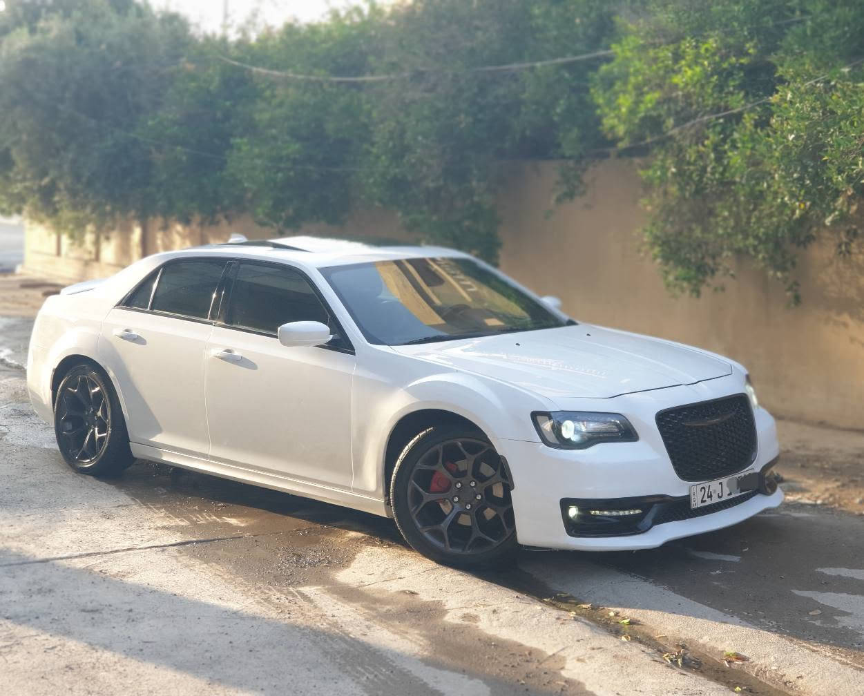 كرايسلر 300 S • ٢٠١٨ • بدون صبغ
