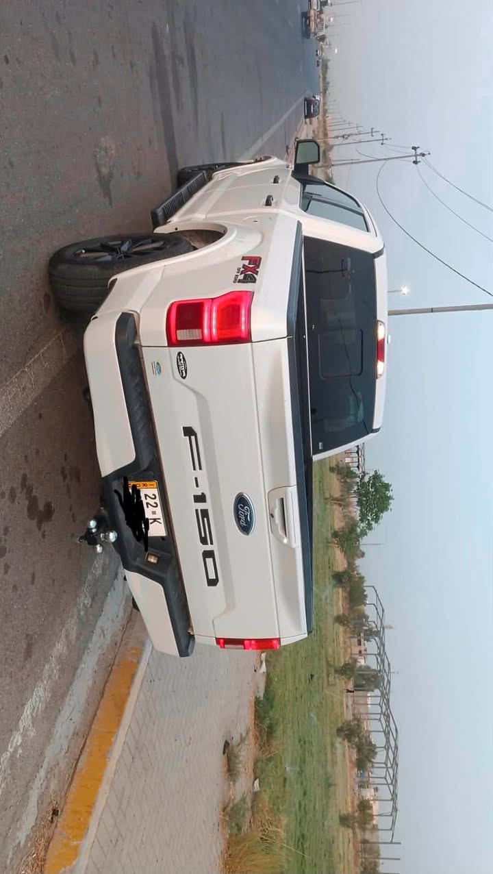 فورد F150
‏موديل 2020 لاريات
‏محرك 5000 . . 8V مرغوب
كير طرح 10نمر
‏فول موصفات 
 اوف رود4X4
كشنات كهرباء
كشنات حار بارد
كشنات خزن
‏شاشه كبير تحكامت من شاشه 
‏ بك لايت رادار
‏نقط  عمياء
وارد كندي 
‏لايت عالي وا ناصي زنون 
‏باب طويل بدي قصير مرغوب 
‏مري شفط
‏سستم صوت aony
‏شباك رابتر
خاليه من اي نواقص
رقم اربيل تحويل مباشر صور الحادث مرفقه مع الصور الحالية بالمنشور صبغ ربع بونيد فقط وايرباك التكمة فاتح وارجع بلادي سعر 235 مكانها كركوك رقم الهاتف ***********
