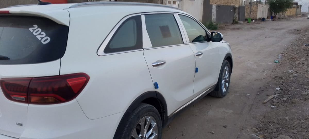 مكلف بل نشر
سورنتو مديل 18
متجايه بيه ثلث قطع تبديل 
بيه مكانات مامصبوغه 
سته سبعه راكب 
سنويه جديده بسمي 
السعر 185وبيه مجال 
رقم الهاتف ***********
