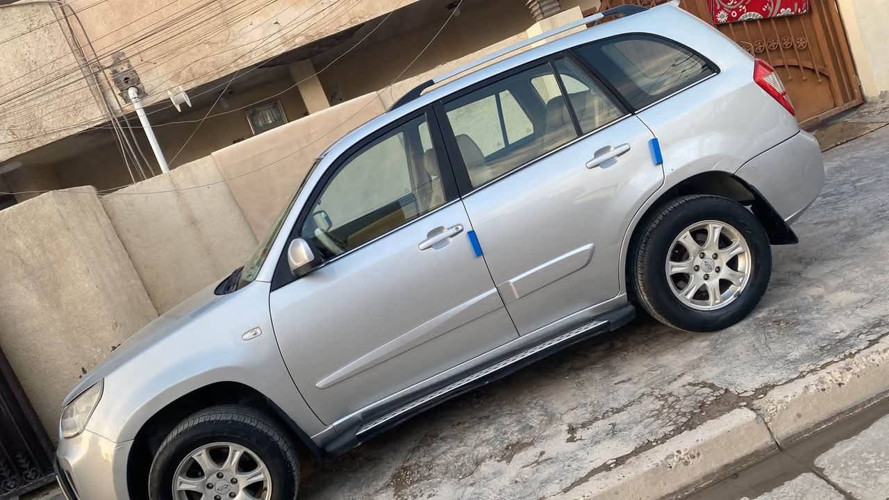 ٢٠١٤ • ٦٩٠٠٠ • شاشة وكاميرا خلفية