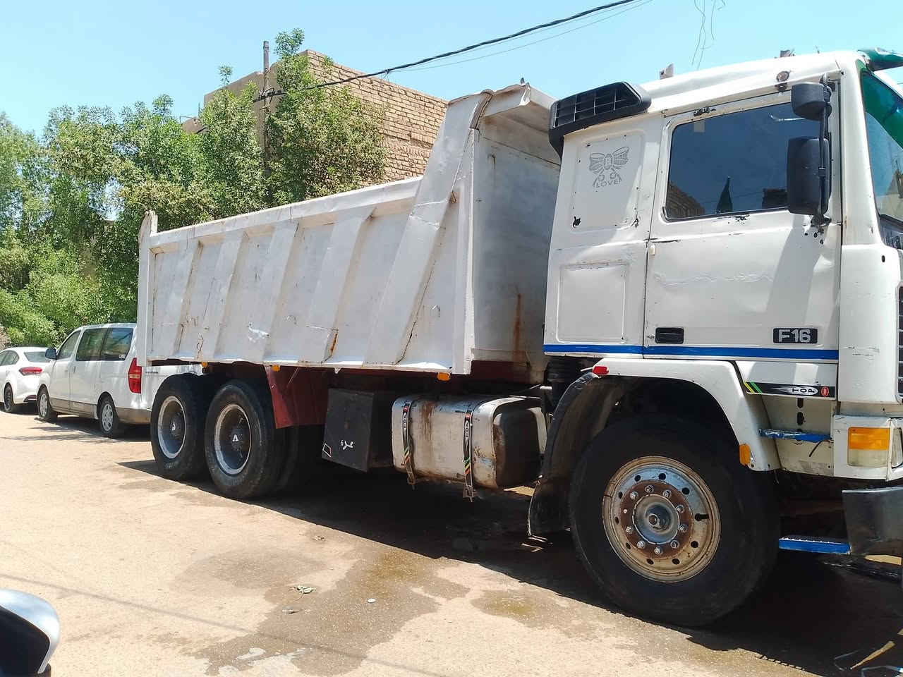 السلام عليكم فالفو اف البيع اومروس
مكينه 122مجموعه فراشه كير 4 4فغسه 2 
ما ندال رعيهه بيع بدون كفلكهه عشرين وسرقة 
***********

