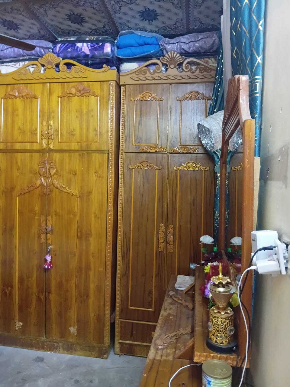 غرفة اخشاب عراقي الثقيل
سعرر900 وبيهاا مجال 
***********
***********
