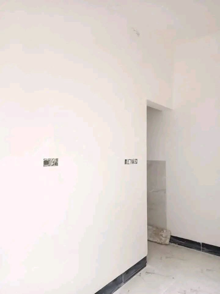 السلام عليكم 
لباخ متفرغ حاليا 
سمنت خشن وناعم وجص وبورك
‏‪***********‬‏ واتساب
