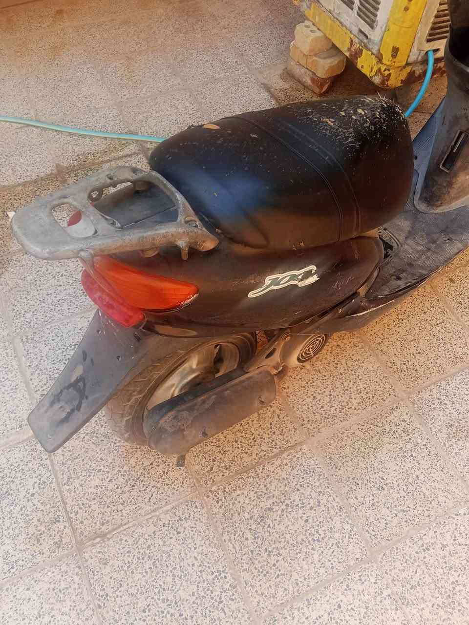 السلام عليكم دراجه عصفوريه دراجه خير من الله مكينه كلش نضيفه ربع هندر دراجه كلش نضيفه السعر 250وبيه مجال حك الجيه العنوان بغداد الشعب ***********
