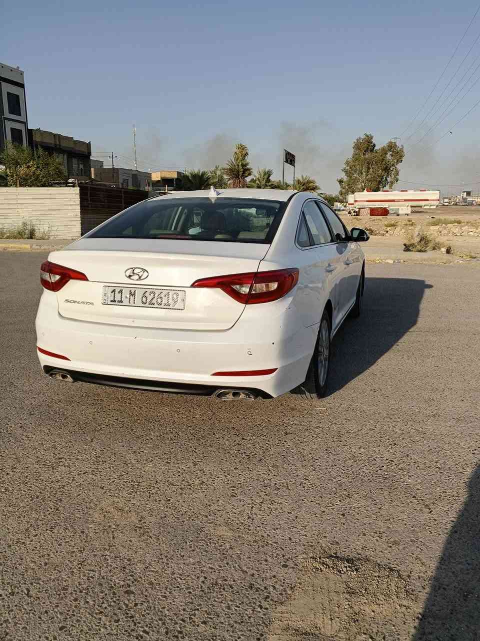 سوناتا موديل 2015 خليج ابيض تكسي المطار
خمس قطع صبغ بدون حادث سبب الصبغ تكسي المطار
كبير محرك مكفول ماشي 200الف رقم بغداد باسمي
تحكم ستيرن كامره حساس خلفي إشارة بالمري ويل كب محرك 2400 دوش 
العنوان بغداد ابي غريب
السعر 120 ورقة بيها مجال
رقم الموبايل
***********
***********
