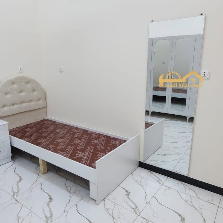 غرفتا نوم شبابية مصممة حسب الطلب. نأمل أن تنال إعجابكم.
معمل نجارة السيد
عمل عراقي، تكمه وحسب الطلب.
العنوان: بغداد، حي العامل، شارع السكلات، مقابل محطة السيد لغسل السيارات.
للتواصل: ***********، *********** (أبو علي).

نص مكتوب في الصور:
- معمل نجاره السيد
- معارض فؤاد السيد
- معمل نجارة الخشب
- معمل لمارة الصبيا