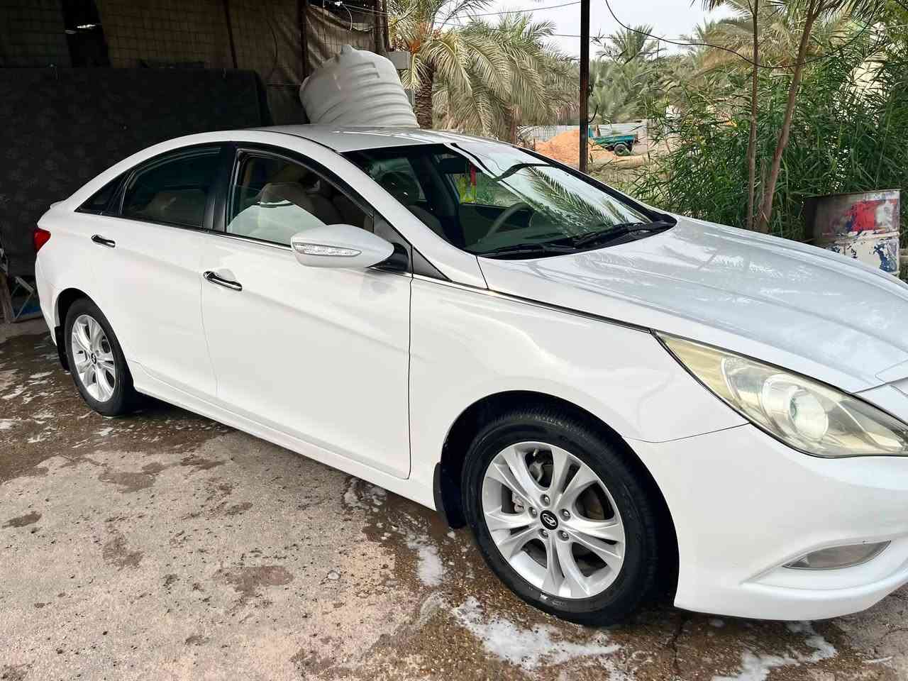 سوناتا موديل 2013 خليجي
كفاله عامه من الصبغ
مكينه 2400 دوش 
المواصفات / قطعتين تبريد . أساير بالمري . المري شفط  
لاستفسار ***********

