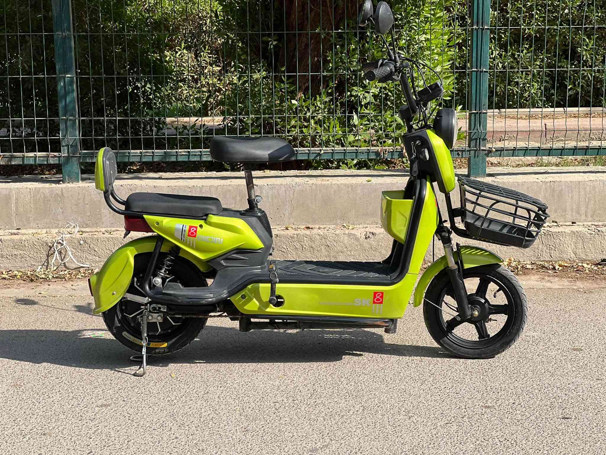 دراجة شحن • SK8 • بطاريات نص عمر