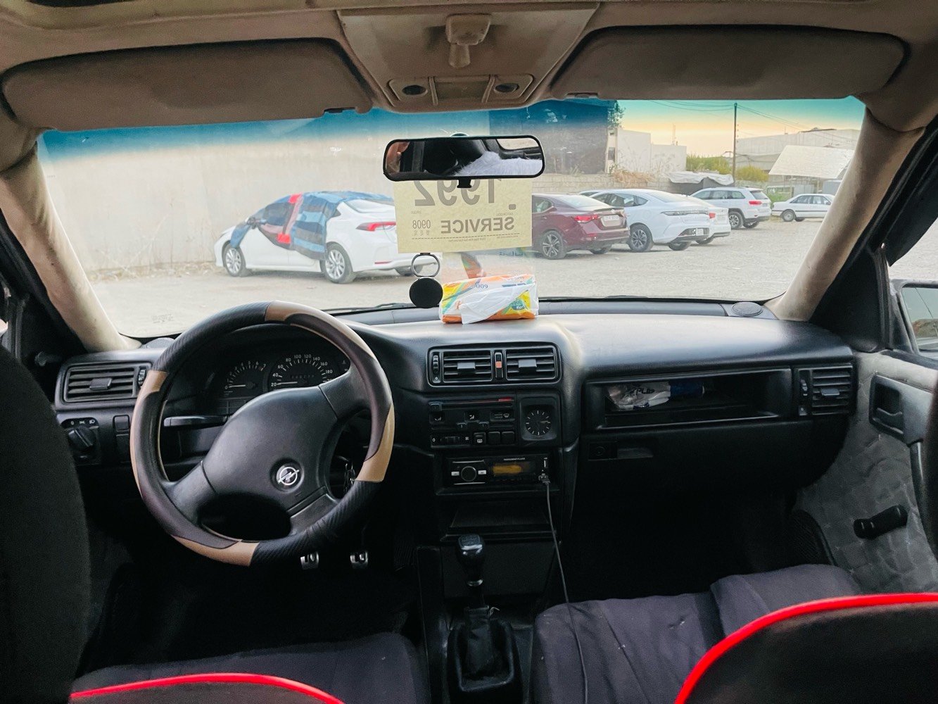 اوبل فكترا موديل 92 
رقم كركوك سنوية عاج 
سنوية منتهي 
بيهه كوبون بانزين
السيارة بيها 200 الف غرامة ينزل من السعر 
مابيها ضربة ولا معجون ولا دواخل
كير و محرك بشرط لا صرف ولا بخار
كهربائيات كلة شغال ماعندك ولا كلوب مايشتغل 
قفل مركزي تدفئة شغال 
لايت زينون سقف سلايت 
 دواخل نضيف جدا 
مكان السيارة كركوك
سعرة ٢٧وبيها مجال بسيط للطيبين 
رقم موبايل ***********