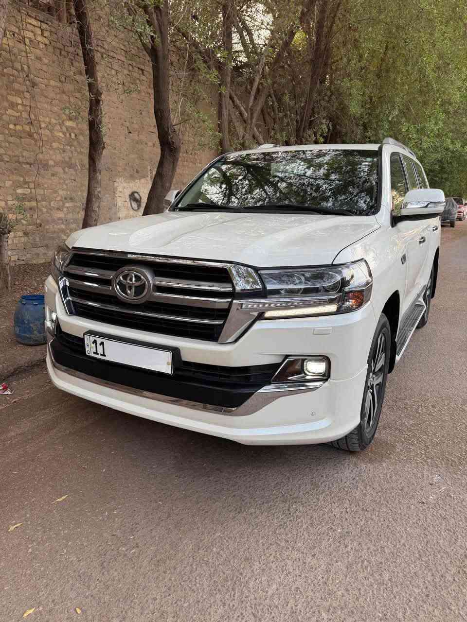 لاندكروز SAS موديل 2019 رقم بغداد
المواصفات

. الفئة GXR

. حجم المحرك V6

شاشه كبيره ام الدعاء

5 بصمات

جنطه كهرباء

حساسات امامي وخلفي

. داخل جلد

كشنات كهرباء

ثلاجه

شاشات عدد 3

فتحه سقف

. تحكمات استيرن

مانع انزلاق

نضام نزول المنحدرات

. نظام الاقتصاد البانزيني .ECONOMY

نضام صوت

مارك ليفنسون

مري كهرباء شفط + نضام الترحيب + اشاير بلمري

مثبت سرعه

زراکات

ثلاث قطع تبريد

تحكمات ستيرن بلتوس اوکس

. اضائه لد رئيسيه مع كشافات ضبابيه

لحيه أمامية وخلفية مع فتحة سقف كهربائية وسكك
‭***********
