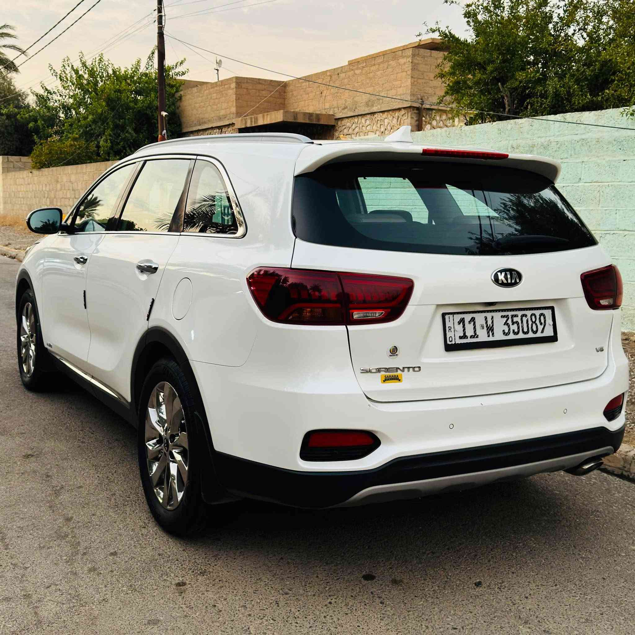 سلام عليكم

سورنتو للبيع 2019 

فول مواصفات 

موصفات الفول معروفه 

سياره ابيض صدفي 

سياره نضيفه بدون صبغ

رقم بغداد

ماشيه 137 الف 

سعر 240 ورقه وبيه مجال لل شراي 

تحويل مباشر او وكاله حاضرين 

مكان السياره كركوك 

رقم *********** كركوك, العراق
