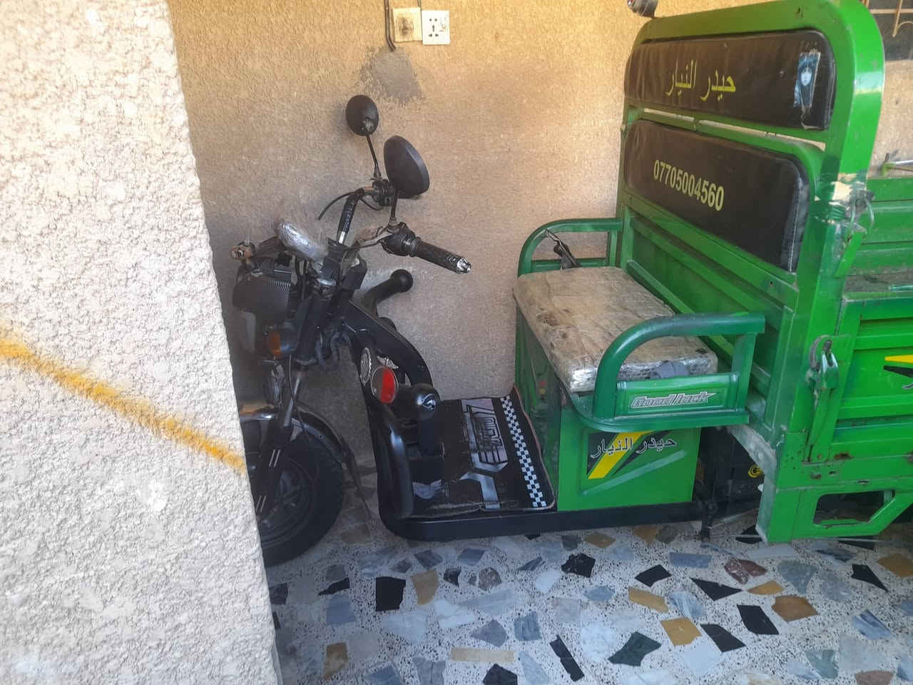 السلام عليكم ستوته موديل 25 بطاريات جده طائرات جده كهربائيات كلهن جدد ك المكان زعفرا رقم التليفون بس واتساب سعرها بمليون قفل بدون عمله اللي يحب يتصل***********
