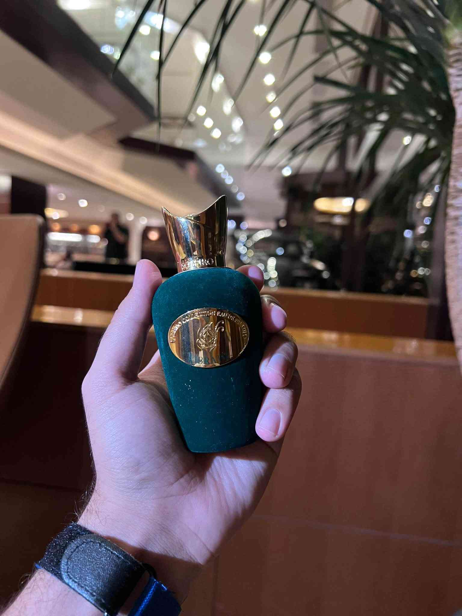 عطور أصلية • استخدام قليل • توم فورد