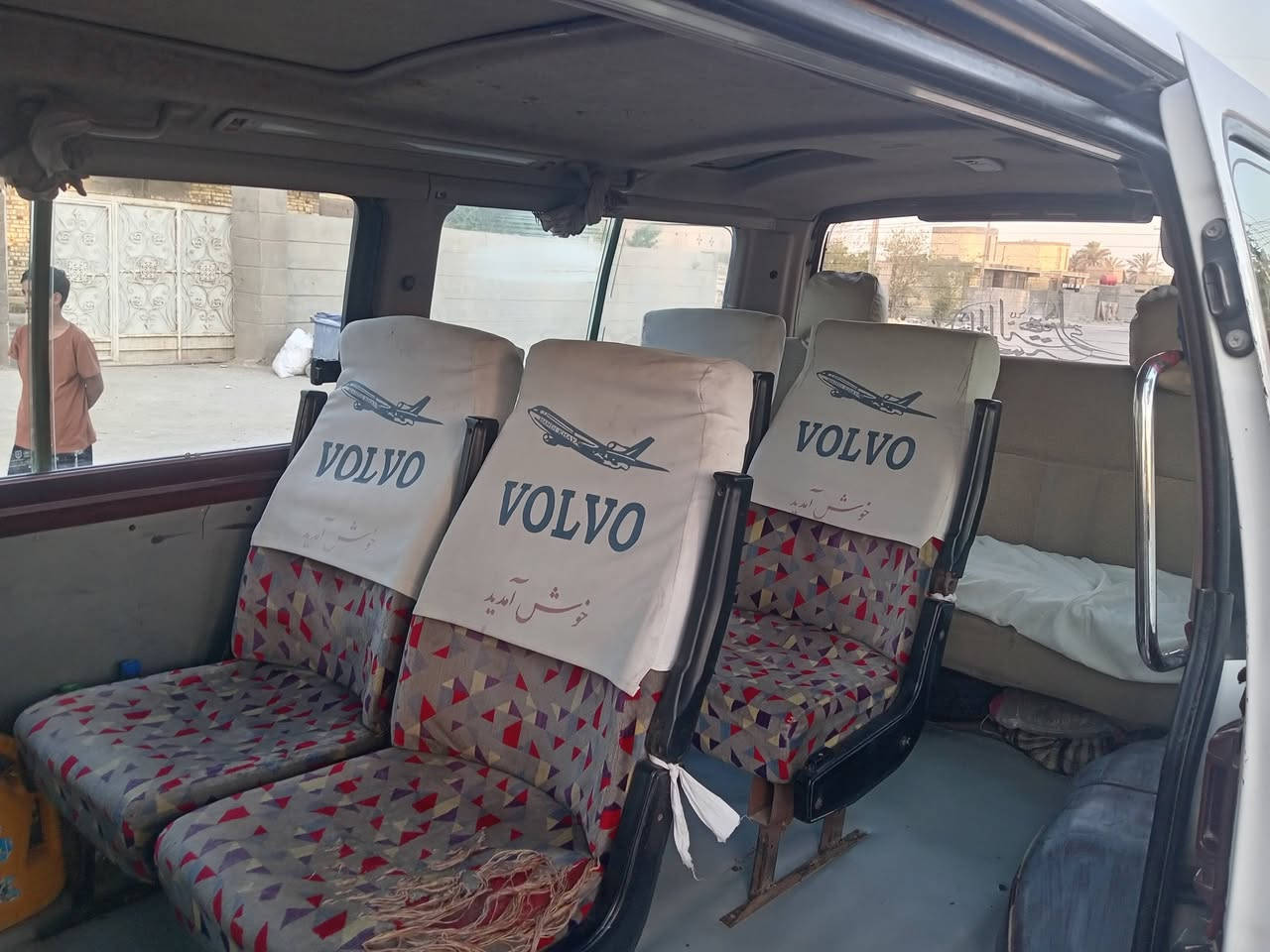 السلام عليكم
سيارة تيوتا هايس موديل ١٩٩٣ الرقم خصوصي بصرة

المكينة ٣٠٠٠ بنكو الكير اوتوماتيك بأسمي مداور ثاني يوم الأرقام محولها انكليزي بعد ١٠ ايام استلمها السعر ٥٢ وبيها مجال للاستفسار اكثر الاتصال على الرقم ***********
