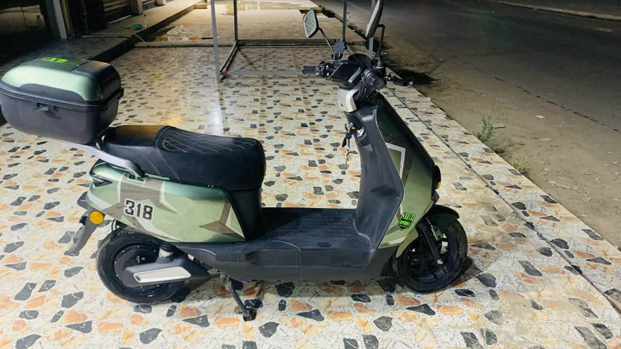 سلام عليكم
دراجه 318 باب اول نضيفه حيل بس بطارياته شويه منفوخ

ملف شرط عقل شرط كهربائيات شرط سعر 550 وبيها مجال عنواد حي عدن ***********
