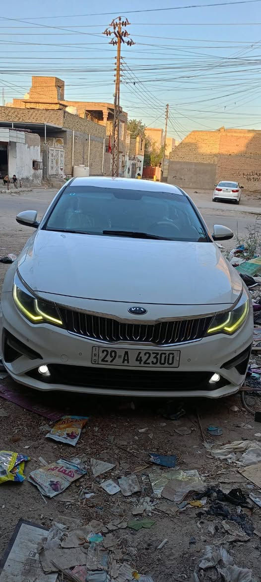 السلام عليكم
اوبتيما 19 خليجي مكفول 
رقم واسط باسمي مشروع وطني 
محرك 2.4 دوش 
السياره على وضع الشركه 
ماشيه 123
مكان السياره ناصريه مركز حي التضحيه 
السونار مرفق بالمنشور 
السنويه 2029/5/30
الاستفسار ***********
