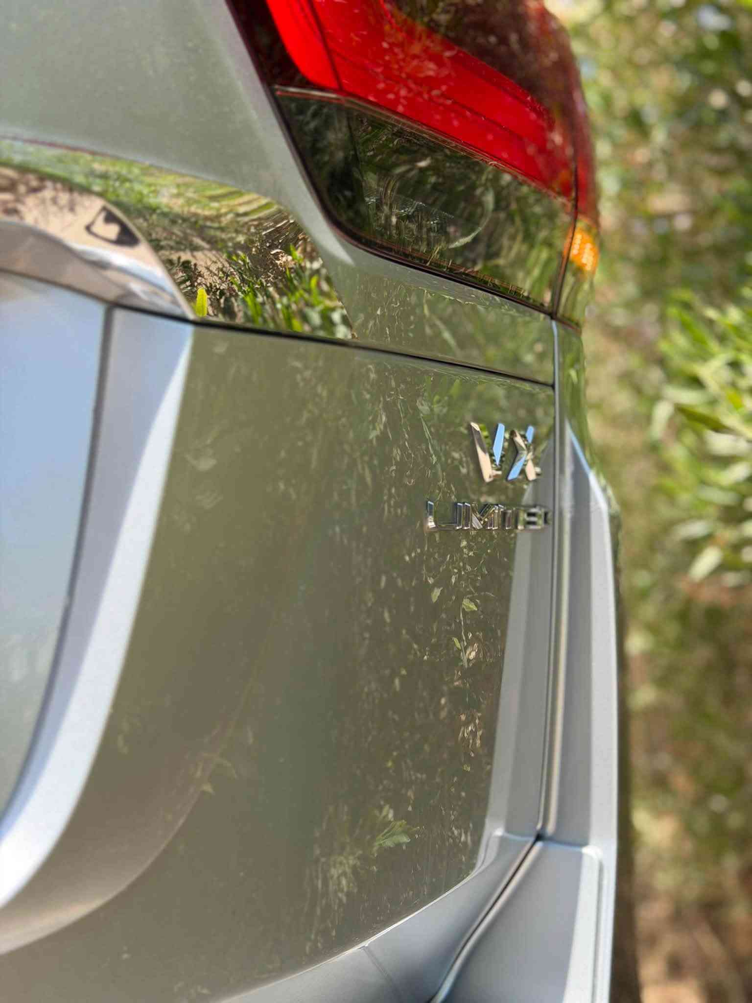 لاندركروز 2023 شركة جيهان تحت الضمان
ماشية 23،000km لون سلفر ميتاليك
فول مواصفات VX لمتد 
مغلف ppf بالكامل ،كتاب تضليل
مكفولة كفالة عامة من الشخط والرصعة
سعر 675 ورقة
مكانها اربيل او سامراء
***********
