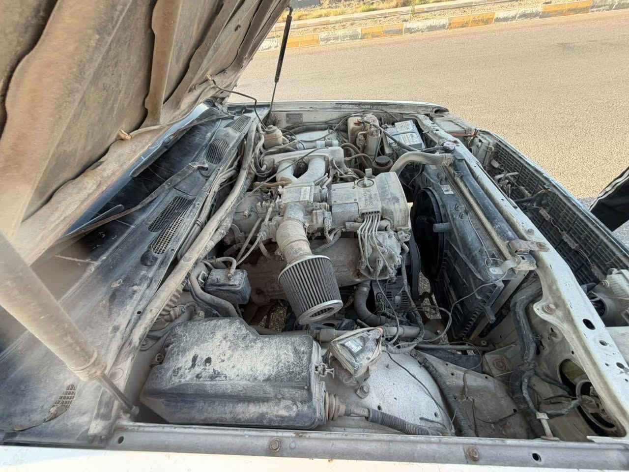هارتوب 88 يسرى بلاد  لون ابيض رقم بغداد تبريد  تخم تاير يعوزها تريب بطاين  *********** السعر 28 وبيها مجال
