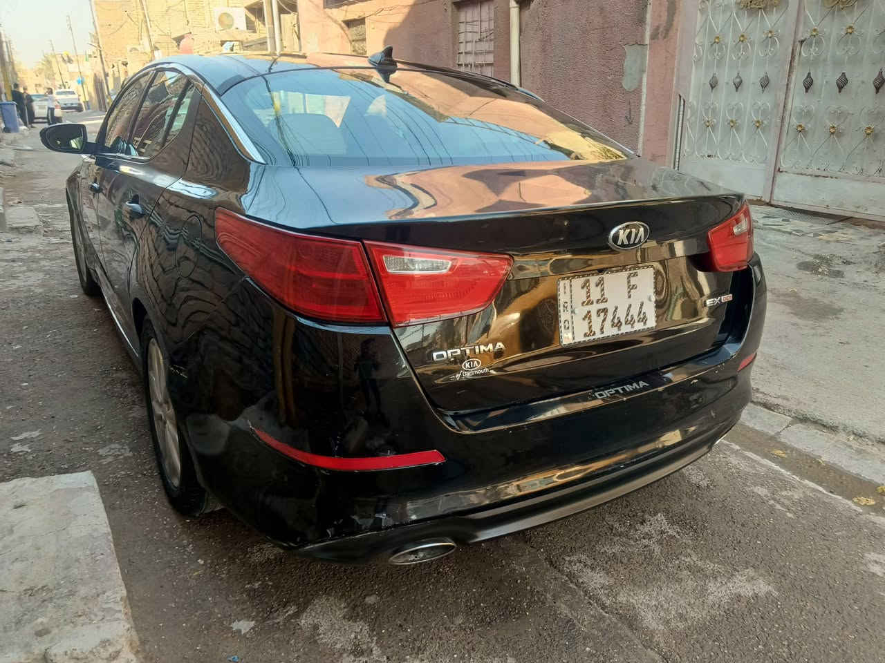 سلام عليكم
كيا اوبتما 
موديل 2014  امريكي 
موصفات فول واحد على واحد 
كشن ذاكرا وكشنات كهربائي 
وكشنات تدفئه وتبريد حتى الكشن الخلفي تدفئه 
مكينه 2400 جي دي 
صور الحادث موجود بالنشر 
رقم بغداد باسمي 
استفسار ***********

