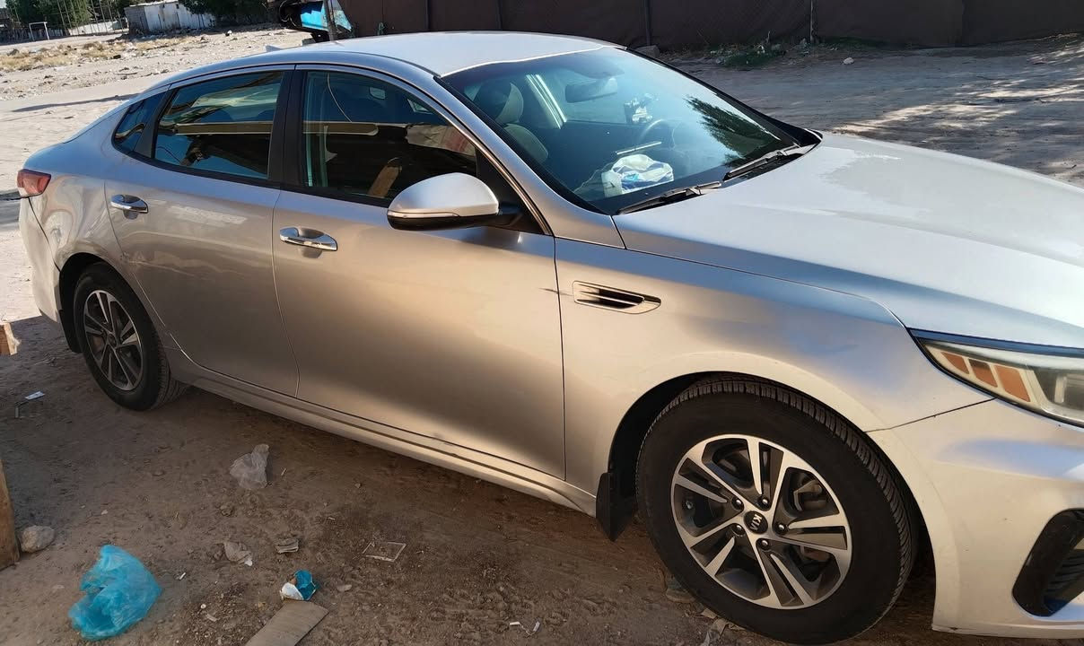 اوبتيما ٢٠١٧ اربيل نص فول بيها صفحه صبع توحيد لون ضربتها خاملغ صفحة السايق لون سلفر رايدها ١١٠ وبيها مجال بسيط ***********
