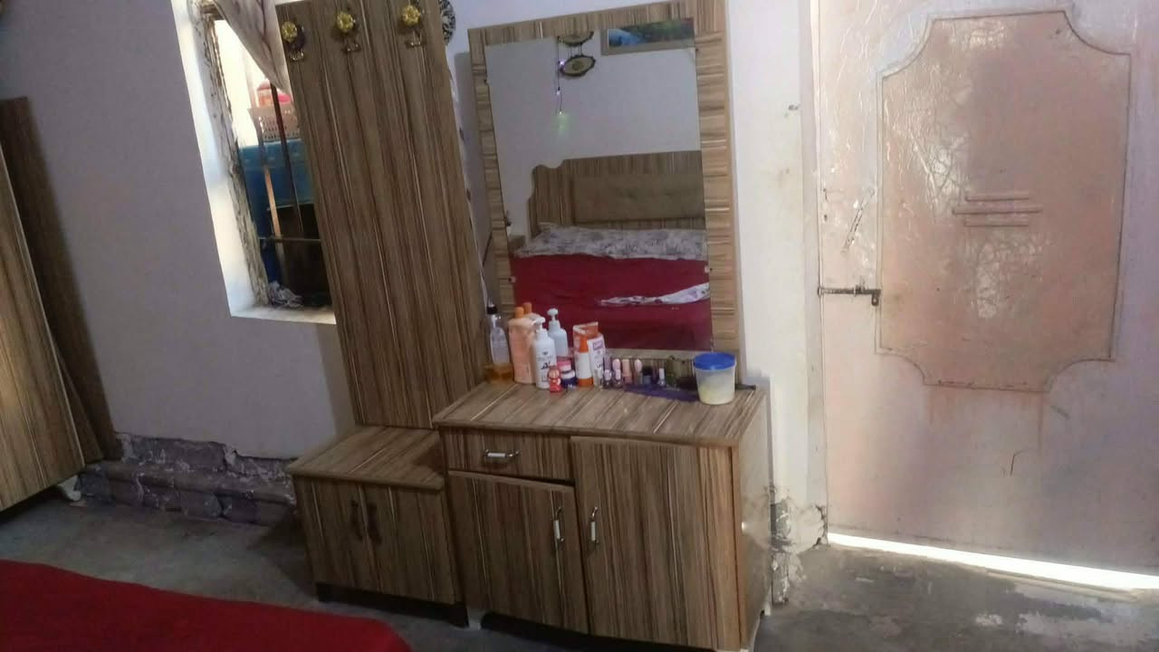 غرفه نوم تركيه للبيع السعر220وبيها مجال للشرايه اتصل عل خط وادلل***********

