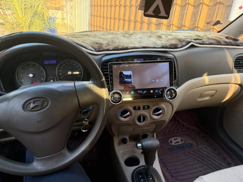 السلام عليكم اكسنت 2010
مكينة 1600vvt ماشية 190 الف حقيقي 

تبريد تدفئة تخم تاير كهربائيات كلها شغالة 

بنيد مبدل وجاملغ بدون دواخل وراد امريكي عليها غرامة 5 ورقات تنزل من حسابها 

رايدها 80 استلم 75 صافي وشرط التحويل وعقد مروري مكاني البلديات مضمار العابد شارع الحشد ***********
