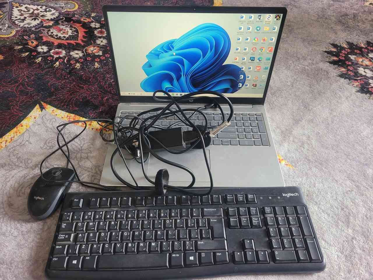 حاسبة HP • ملحقات كاملة • نظيفه
