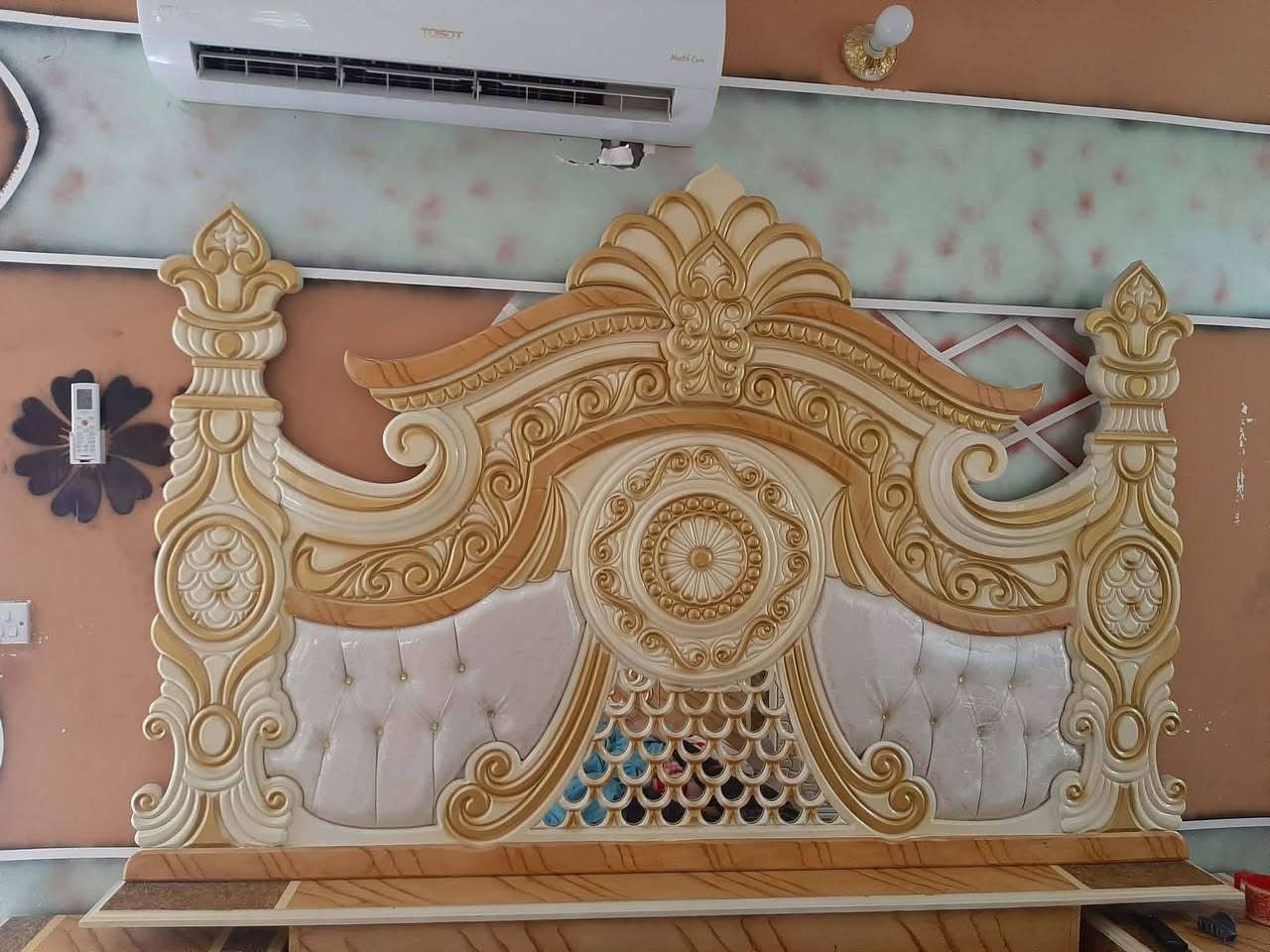 غرفه  كولش ثكيله 400بيها مجال مكان بغداد الاستفسار  *********** يوجد واتساب

