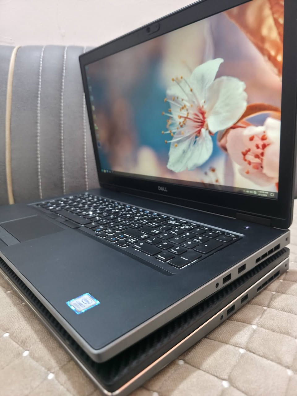 🔥💻 للمهندسين | الفوتوشوب | الأوتوكاد | التصميم والألعاب 🎮🔥
🚀 Dell Precision 7730 – Workstation
أداء قوي، شاشة FHD، وكرت شاشة منفصل مناسب للأعمال الهندسية والتصميم 💪

🔹 المعالج: Intel Core i7-8850H — الجيل الثامن 
🔹 الفئة: H — أداء عالي
🔹 الرام: 8GB DDR4 ⚡
🔹 التخزين: 256GB SSD 🚀
🔹 الشاشة: 17.1" FHD  — 1920×1080 🖥️
🔹 الكيبورد: كامل ومضيء ⌨️✨
🔹 كرت الشاشة الداخلي: Intel UHD Graphics 630
🔹 كرت الشاشة المنفصل: NVIDIA Quadro P3200 6GB 🎮🔥
💰 السعر: 490,000 دينار فقط ✅
🔥 ومتوفر نفس الموديل بمواصفات أعلى:
💾 RAM 16GB
🎮 كرت داخلي 8GB
💰 السعر: 540,000 دينار فقط
━━━━━━━━━━━━━━
✅ مستعمل نظيف جداً — نظافة 98%
✅ السعر ثابت
🛡️ ضمان حقيقي لمدة شهر
🔄 في حال وجود أي مشكلة يتم الاستبدال بنفس الموديل

🎁 الملحقات:
🔌 شاحن + 💼 حقيبة + 🖱️ ماوس

🚛 توصيل لجميع محافظات العراق بـ 5,000 دينار فقط

📞 للحجز والاستفسار:
☎️ ***********
💬 واتساب: ***********

📍 العنوان: الأنبار – حديثة – بروانة – قرب مدرسة نهر دجلة

🔥 مكتب سمارت فيو — جودة وضمان وسعر مناسب 
#مكتب_سمارت_فيو
#Dell_Precision_7730
#لابتوبات
#لابتوب_هندسي
#اوتوكاد
#فوتوشوب
#هندسة
#Workstation
#لابتوب_العراق
