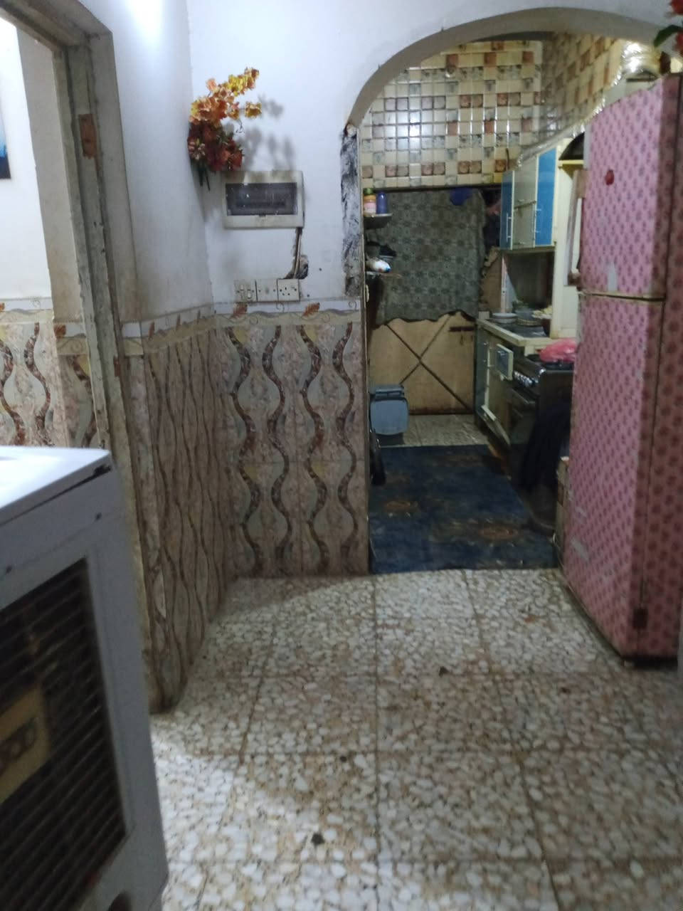 بيت 50 متر للبيع البوبيات قرب جامعه هل البيت شارع البزل المدفون ركن على دربونه طابق ونص السعر 80 قابل للتفاوض للاتصال ***********
