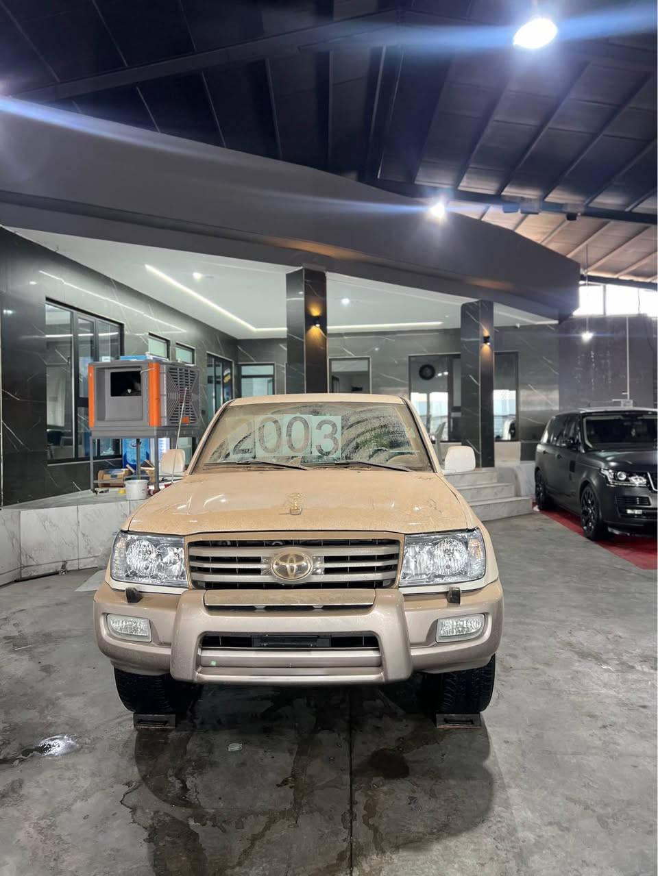 مۆنیکا ٢٠٠٣  
داژبڵ بەرز
122000کم ڕۆشتوە 
1پارچە بۆیاخ 
بێچاڵ و شوخت 
فول مواسەفات بێ سڵایت  
گێڕ و مەکینەو ئەکسل بە شەرت 
هەموو گیانی لەسەر دەقی شەریکە ماوەتەوە 
*********** السليمانية, العراق
