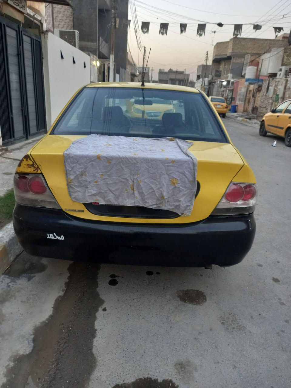 السلام عليكم لانسر بومه رقم بغداد انكليزي مكينه ٢٠٠٠ صار ٣ اشهر من شاده
جديده كير جديد منضومة تبريد كله جديده مبدله من علي العبودي تبريد ثلج رقم بغداد السياره بيه ٣ قطع مصلحه 
وبيه قليل خياسات باالجمالغات بلكات جديده 
نوزلات مبدله جديده تخم تايرات جديده 
السياره كبل للشارع السياره باأسمي كبل تحول السعر ٦٢ وبيه مجال مكاني بغداد تريد موجود باالرصافه وموجود باالكرخ باالدوره رقم الموبايل ***********
