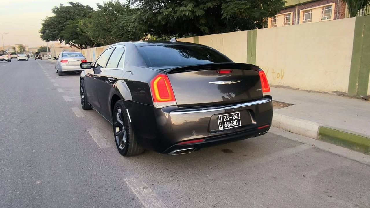 كرايسلر 300 • ٣.٦V6 • ٢٠١٧