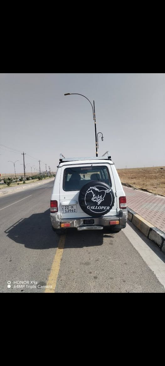 هونداي كالوبر  
1998
 كير ومكينه بلادي بانزين 
السياره بدون ضربه او تبديل على بلادي بيها فقط هاي الطخه البسيطه بالجاملغ بالصور 
رقم اربيل الجديد بسمنه شرط تحويل+ وكاله  
طخم تاير 
صدر امامي خلفي نظيف 
سبعه راكب  
دفع رباعي شغال مابي كلشي السياره بدون نواقص 
مكاني موصل حي الوحده 
للاستفسار 
***********
***********
