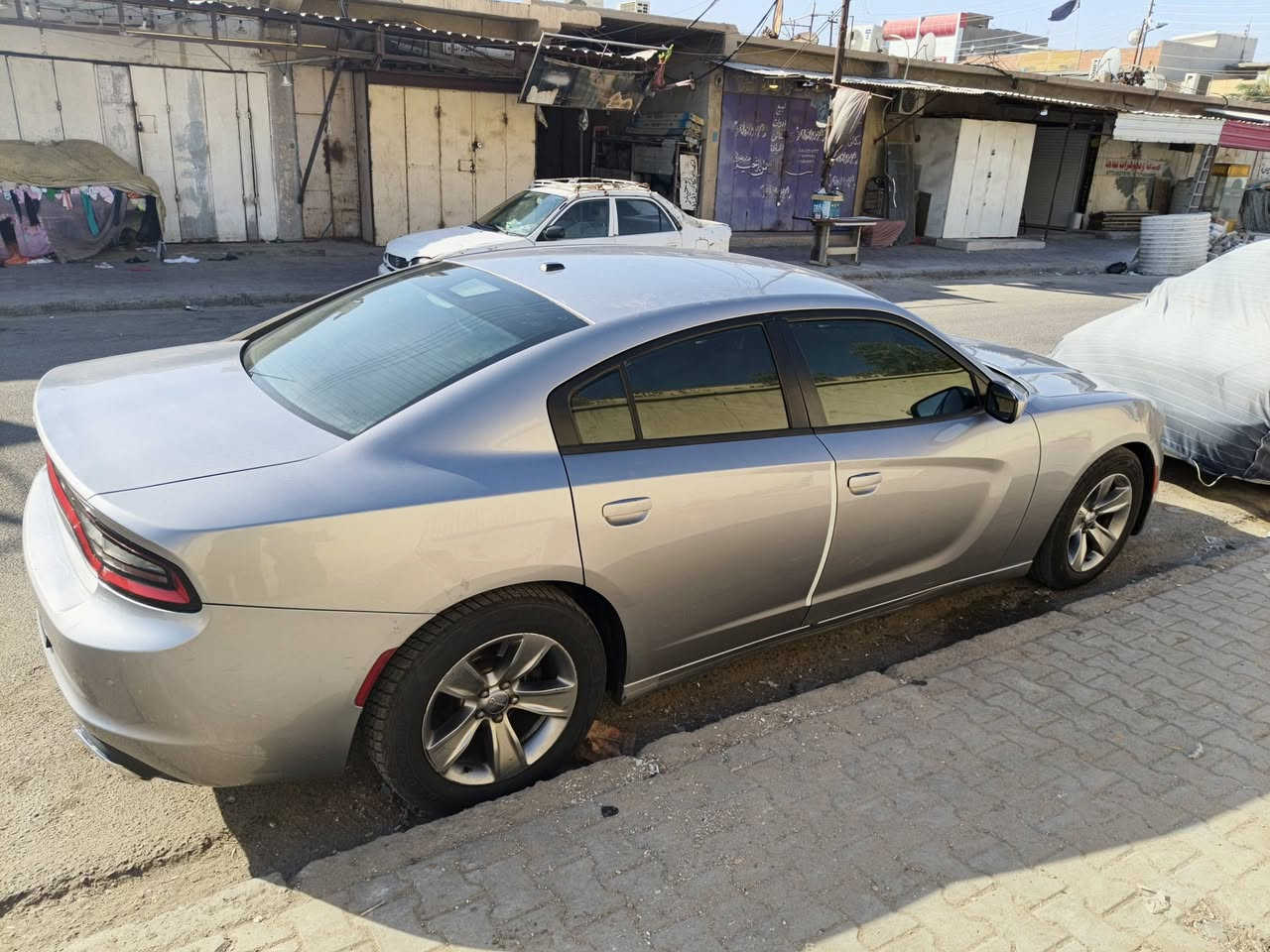 تشارجر sxt موديل 2016اصل  2015 السيارة كفاله من الضربه والتبديل بيهة صبغ قليل كلش اثر نمش يعني مو جراد او ضربه مكينة 3600 السيارة جاهزة من كلشي شاشه جبيرة مو الزغيرة  السياره رقمهة بصرة بأسم صديقي السعر (150)مكاني البصرة 
 الشراي يتصل ***********
