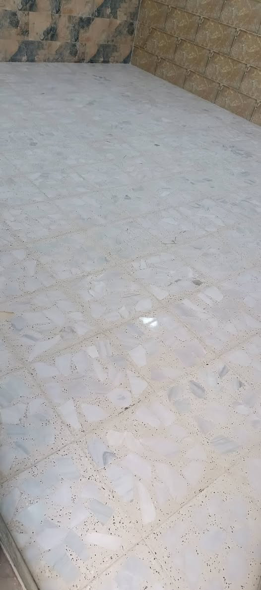 السلام عليكم
🔴تلميع البورسلين والكاشي والمرمر والكرانيت... 
🔴جلي كراج او بيت او عمارات مواقع عامه 
🔴جلي وتلميع البايات الدرج آيضا 
🔴ملأ الحفر وتصليح ومعالجه عامه للأرضيات 🔎
🔴الكاشي والصب والمرمر والبورسلين
اتصال واتساب موجود ٢٤ساعه والكادر بانتضارك للستفسار والطلب 📞📞***********
