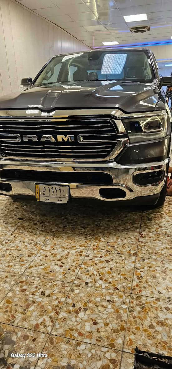 السلام عليكم 🫡 

� للبيع رام 1500 Big Horn 🔥

🔹 الموديل: 2019
🔹 الفئة: Big Horn : بك هورن
🔹 المحرك: 5.7 HEMI : محرك هيمي
🔹 حادثها: 3 قطع
🔹والصور عندي حادثها ب امريكا
🔹 الحساسات: أمامية وخلفية
🔹 كاميرا: خلفية
🔹 بريك: أوتو + بريك كهربائي
🔹 التدفئة : مقاعد وستيرن تدفئة
🔹 المري: الجانبية تعتيم + هيتَر
🔹 كشنات: مخمل
🔹 ماشي: 160 ألف ميل
🔹 رقم بغداد 📍
🔹تحويل مباشر ثاني يوم
🔹 السيارة نظيفة نفس ما واضح بالتصوير ومواصفاتها واضحة، والمعاينة خير الدليل
🔹مكان السيارة بغداد / بغداد الجديدة

💰 السعر: 230 ورقة
💵 بيها مجال للجادين اتصل وبيك خير وتدلل

📞 للاستفسار والتفاصيل مراسلة/اتصال على هذا الرقم (***********)

للملاحظه : السياره عليها 400 الف غرامه اني اتكفل الغرامات كلها.

نص مكتوب في الصور:
- Galaxy S23 Ultra