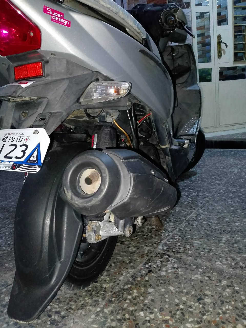 سلام عليكم شباب GTR نكره سلف مكينه خير من الله يرادله جويتر شلعته مو زينه سعر 750 وبيه مجال حك جيتك مكان بغداد جديده ***********
