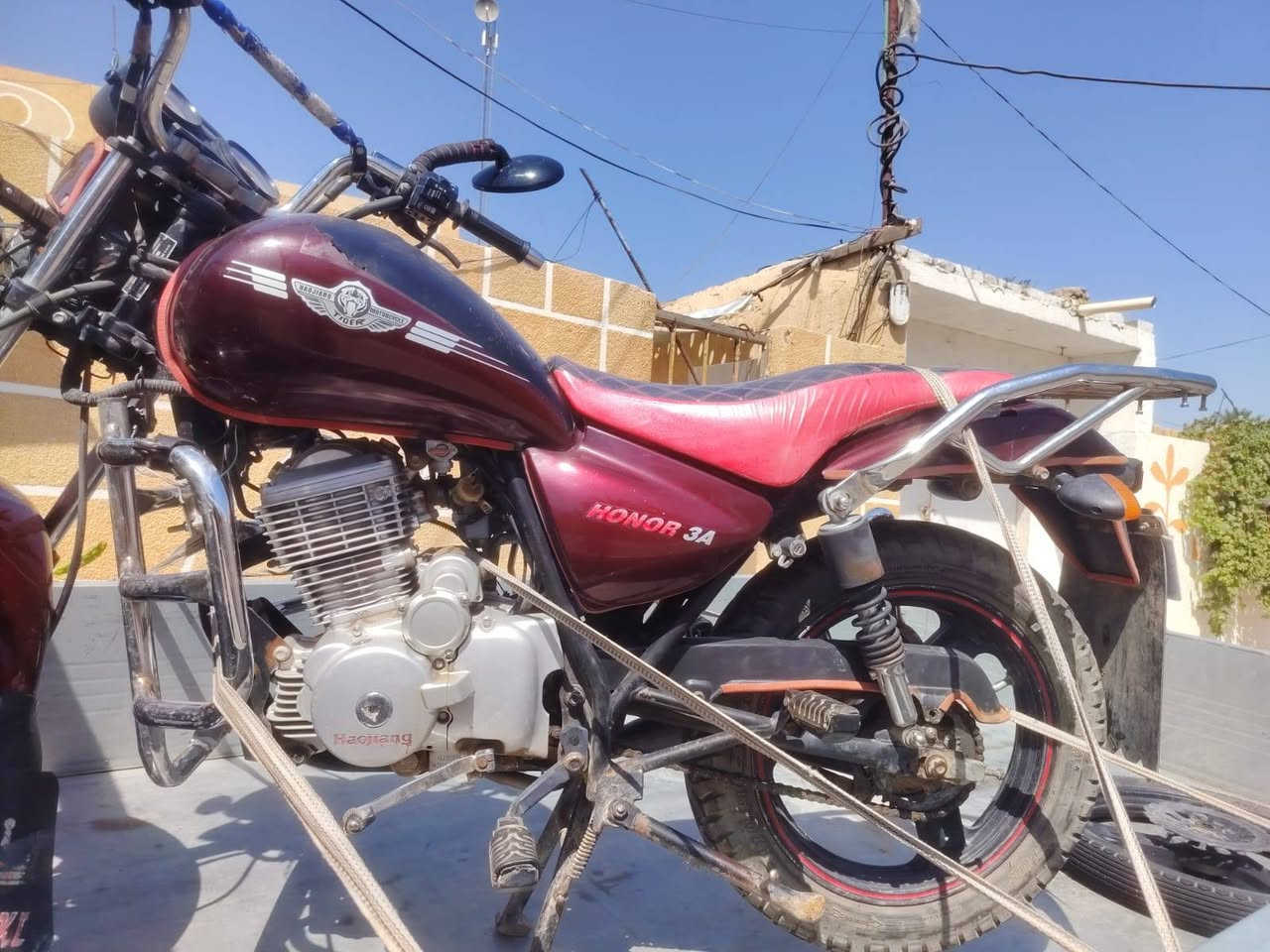 سلام عليكم دراجه للبيع موديل 2020 محرك 200 اتصل وتدلل ***********
