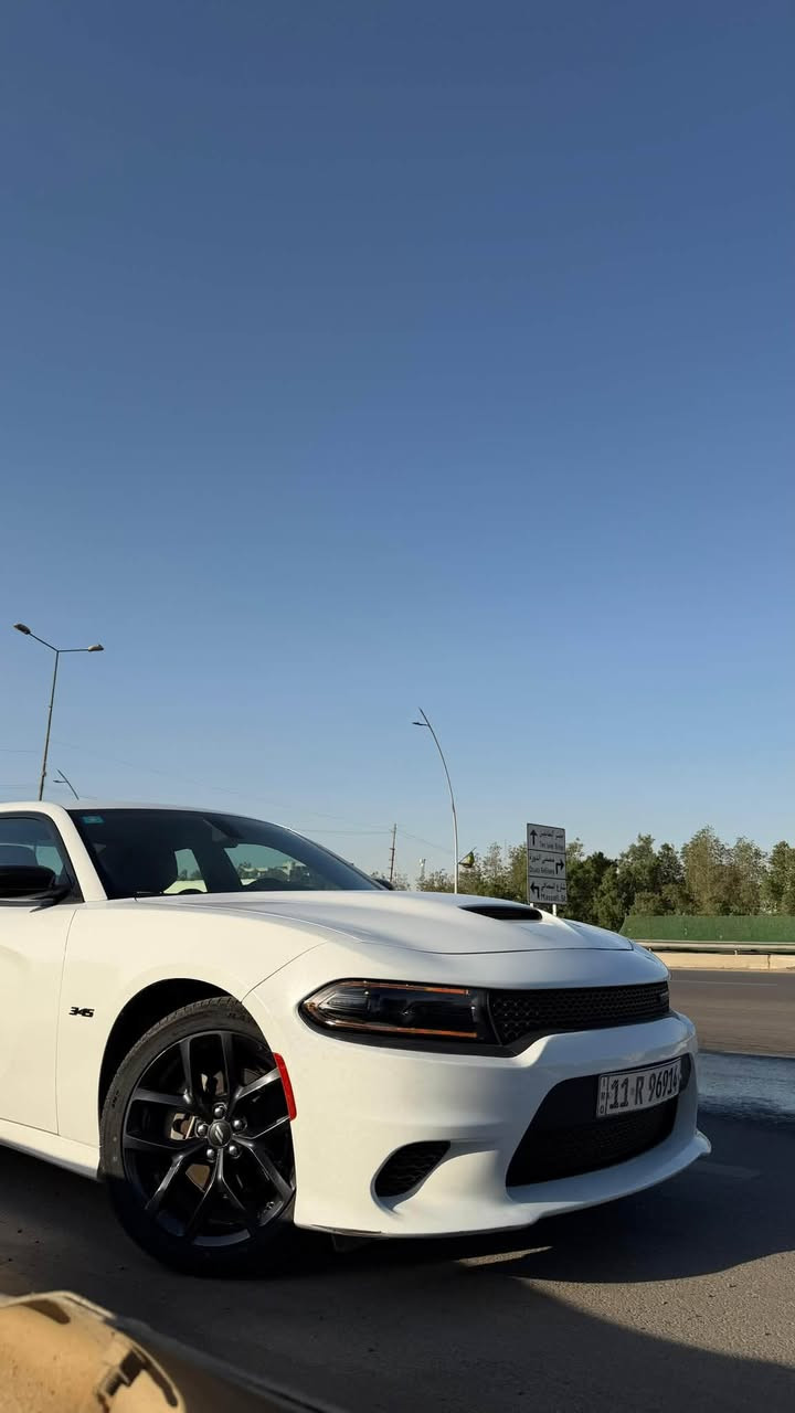 السلام عليكم جارجر 2023 لاست كول اخر نداء و Rt  5700 وكفاله عامه من الصبغ والتبديل وما اعتقد اكو جارجر 2023 بهل نضافه والجداده السياره مواصفاتها معروفه ميحتاج نحجي بيها وحادثه طخه كلش صغيره بالبنيد ورجعت بارد والباقي كله كفاله وحته الدعاميه بلاديه فقط بيها تكحيل ومكانها بغداد الدوره استفسار اكثر : ***********
