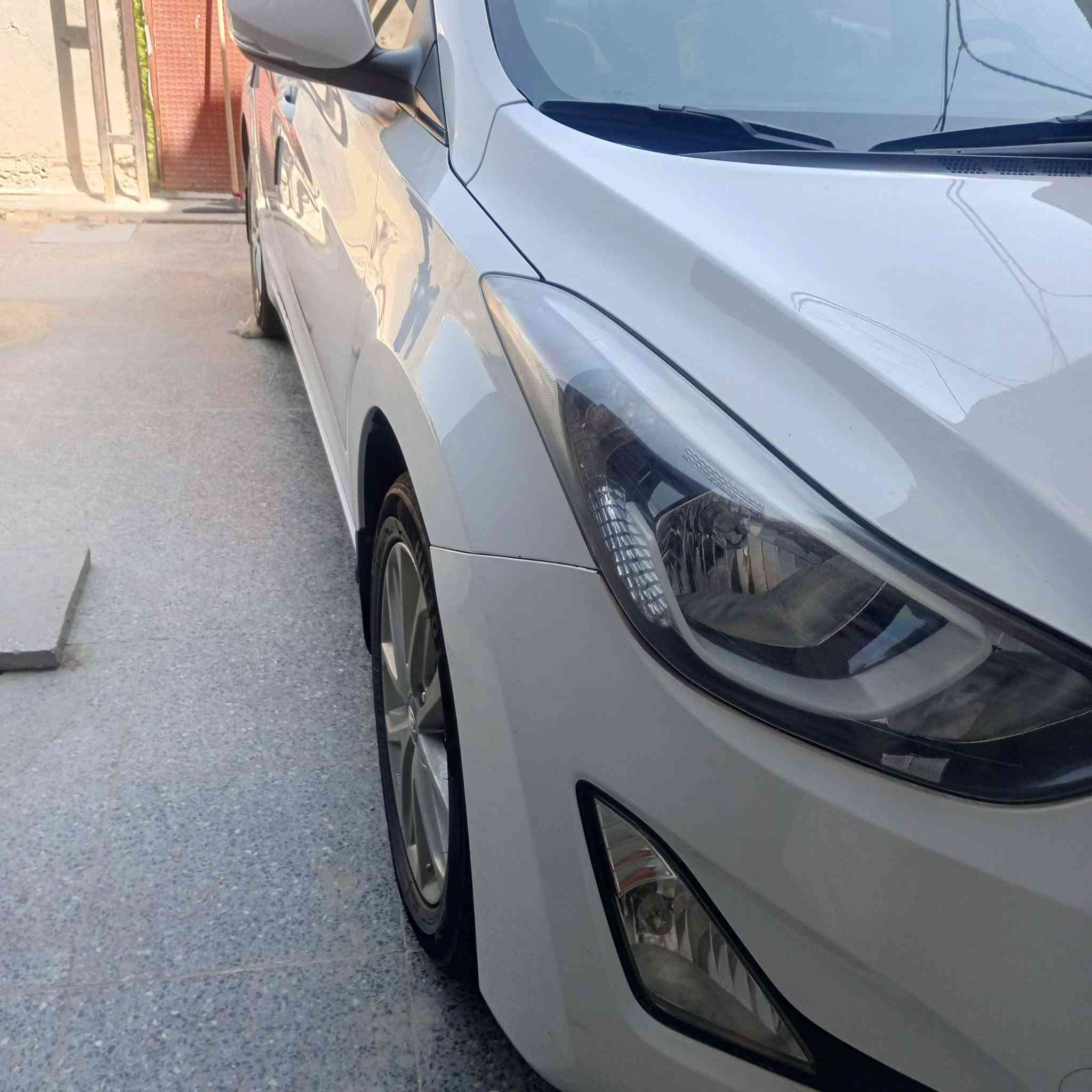 السلام عليكم الانترا 15 خليجي قطعتين تبريد شاشه كاميرا ماكينه 1800 سياره كلش حلوه ماشيه 96 سبير ما نازل بيها بس الدوسه مرشوشه سوناره مرفق ويا السعر 120 ،،***********
