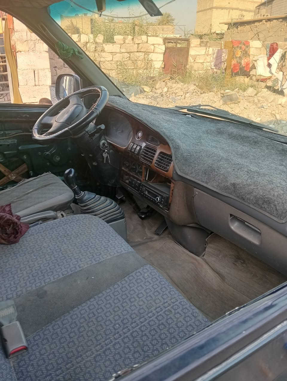 سلام عليكم كيه بريجو  محرك 3000لا تبخير ولا اتنقص
كير جديد كهربائية شغاله 
رقم الانكليزي سياره ابسمي مصفره من كلشي
ثاني اليوم تحويل
سعر 50ابيه مجال 
مكاني بغداد الزعفرانيه 
رقم ***********
